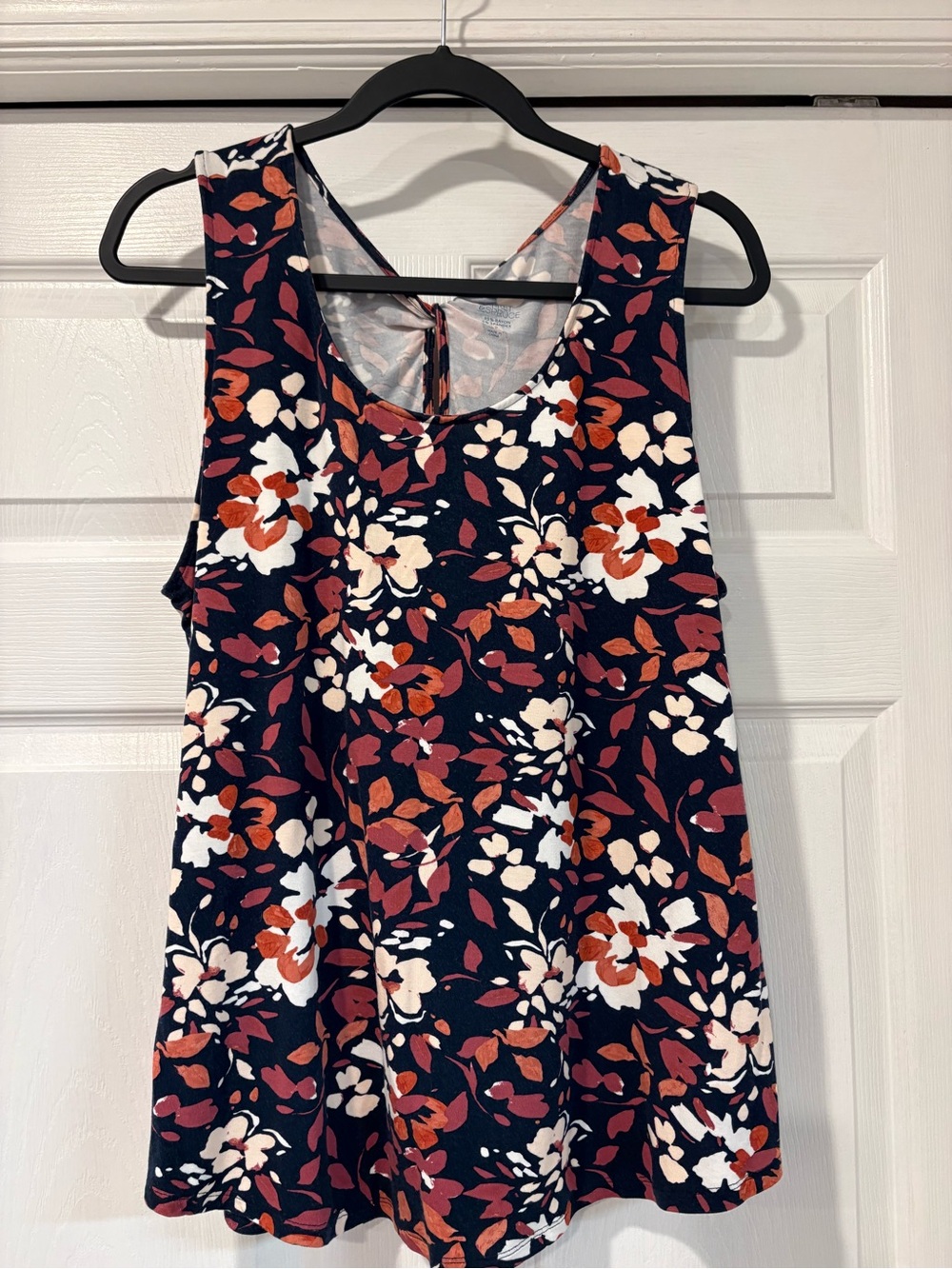 Women's Navy Floral Sleeveless Top - White & Rust Floral